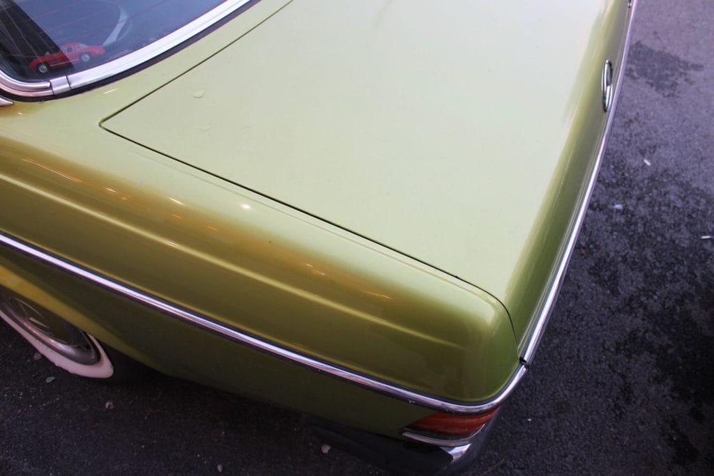 used car red flags: Mismatched paint panel gap on used car body